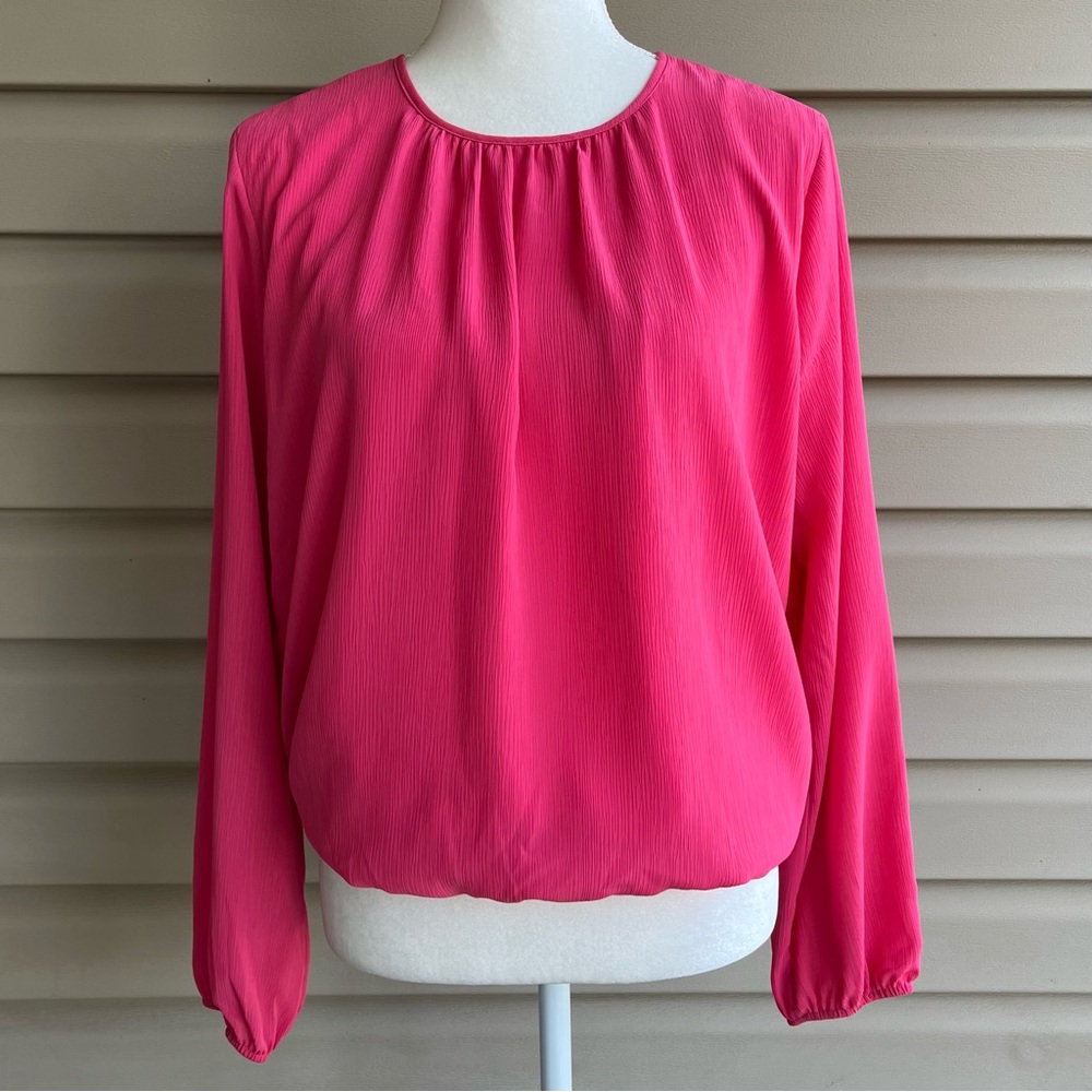 •Tommy Hilfiger• Salmon Pink Pullover Blouse - Size Medium